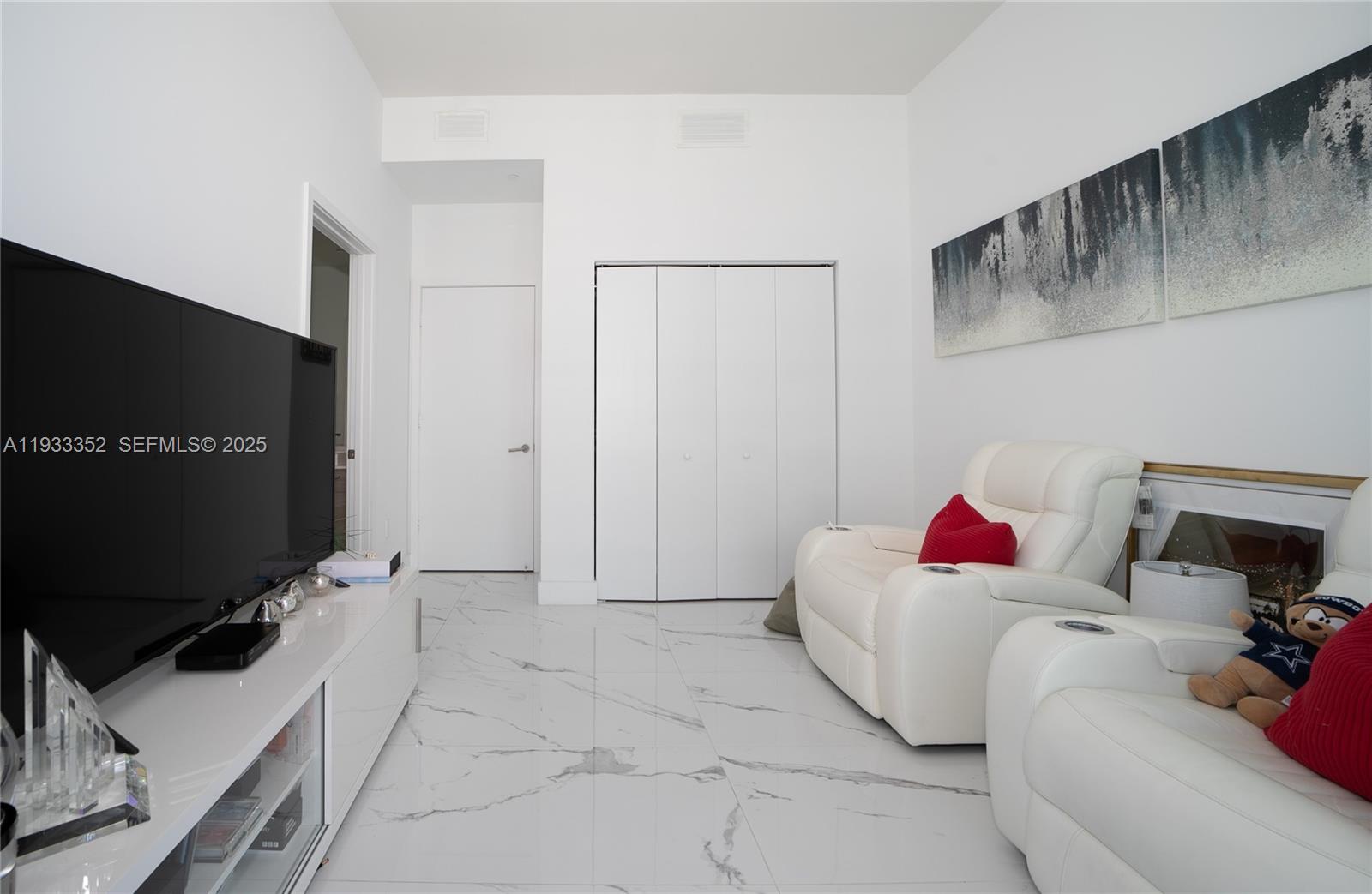 1300 S Miami Ave #PH4906, Miami FL 33130