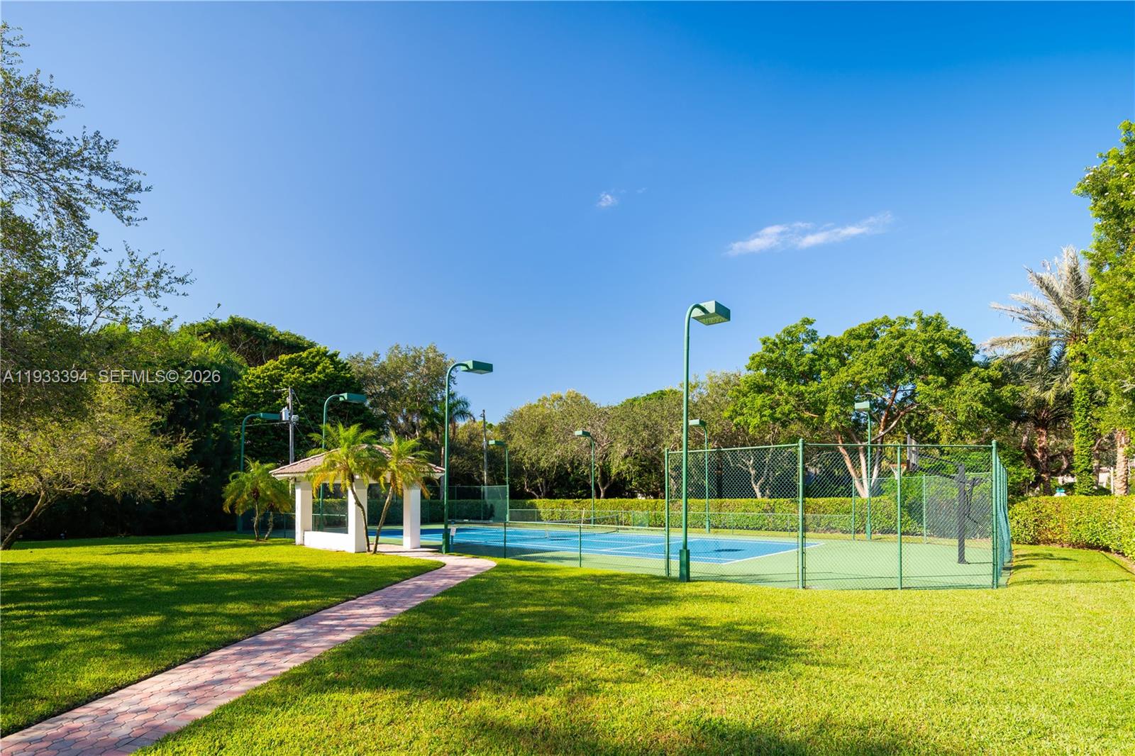 4871 SW 74th Ter, Miami FL 33143