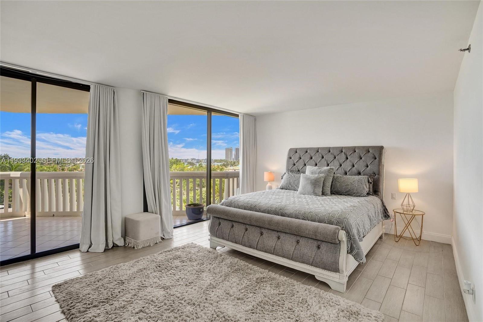 1000 E Island Blvd #503, Aventura FL 33160