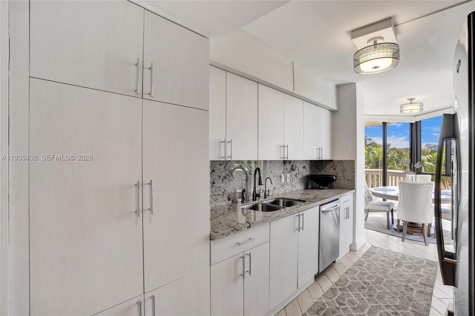 1000 E Island Blvd #503, Aventura FL 33160