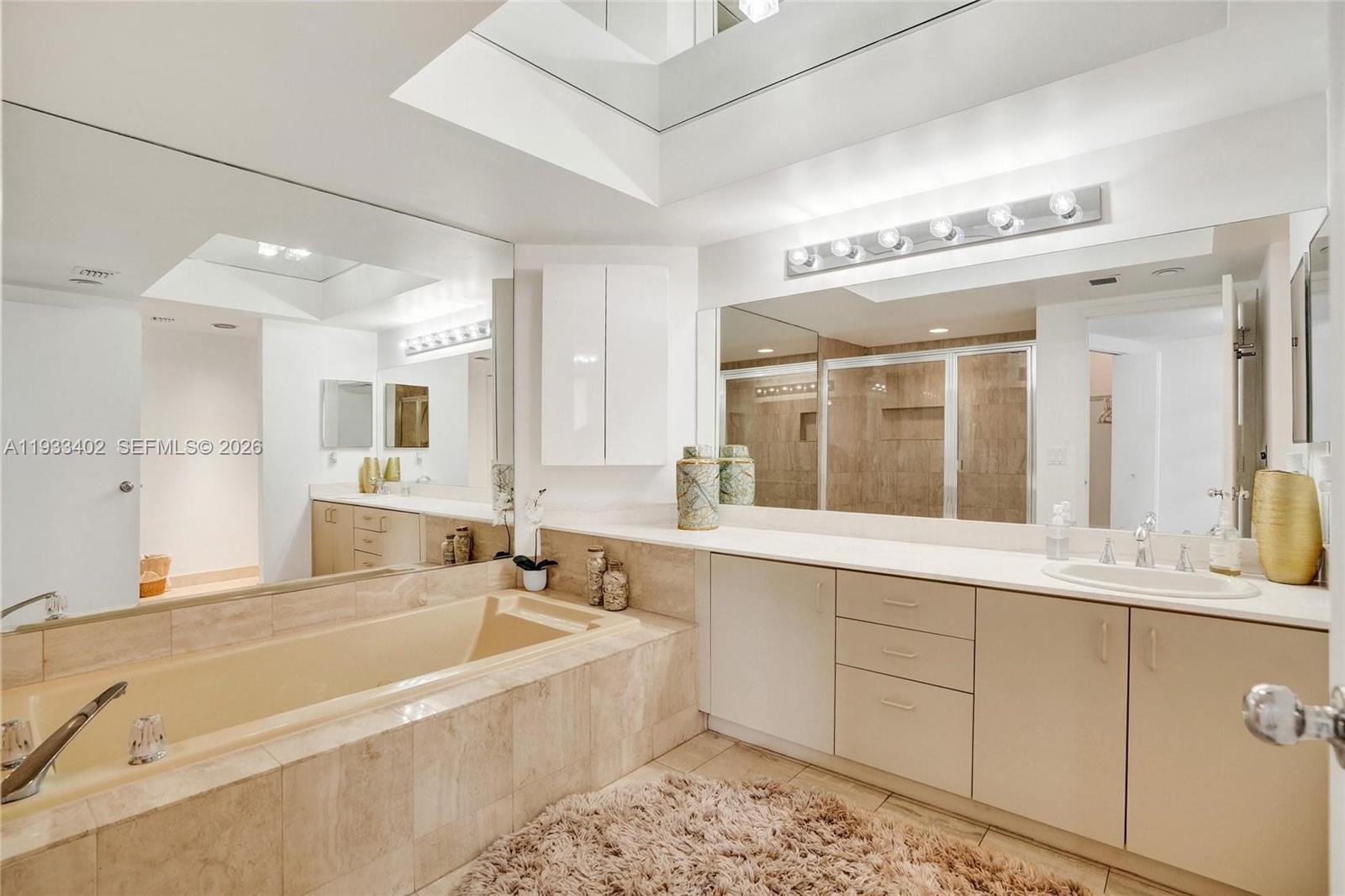 1000 E Island Blvd #503, Aventura FL 33160