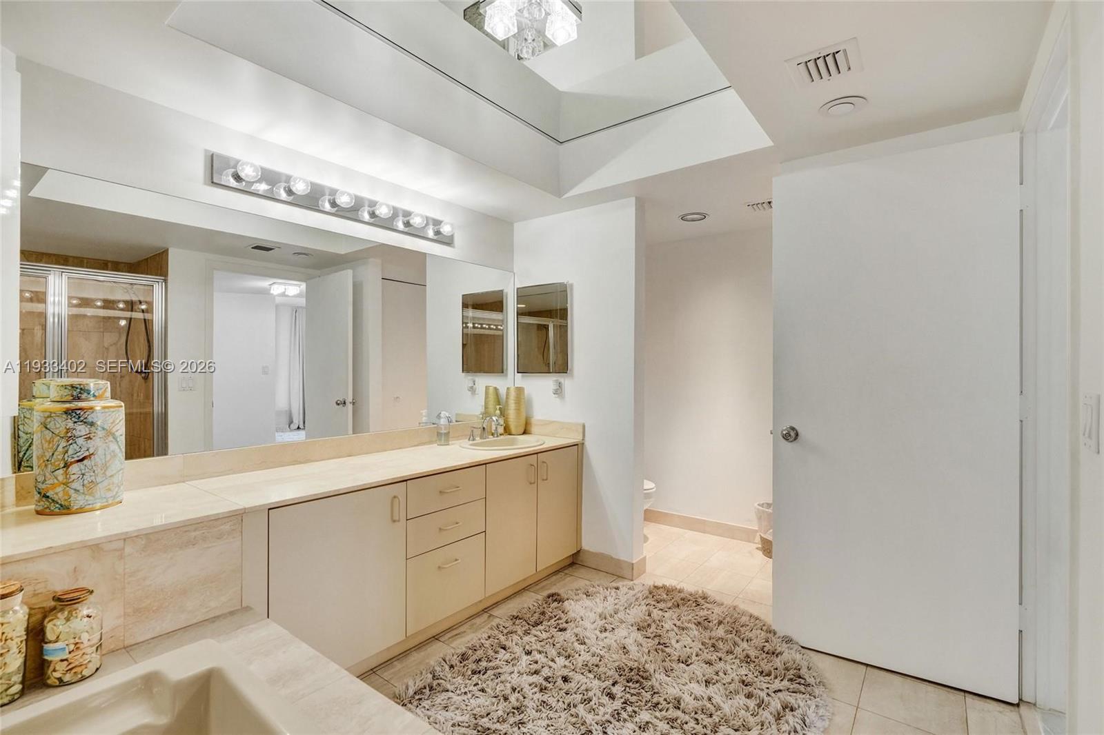 1000 E Island Blvd #503, Aventura FL 33160