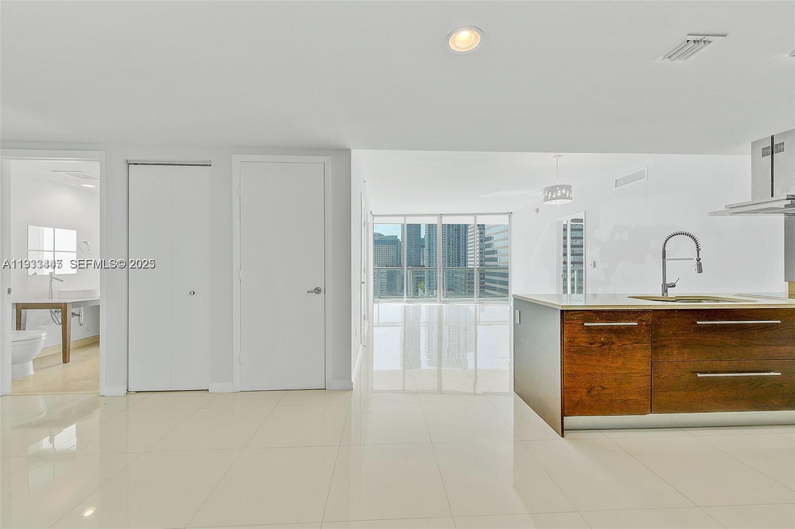 495 Brickell Ave #2103, Miami FL 33131