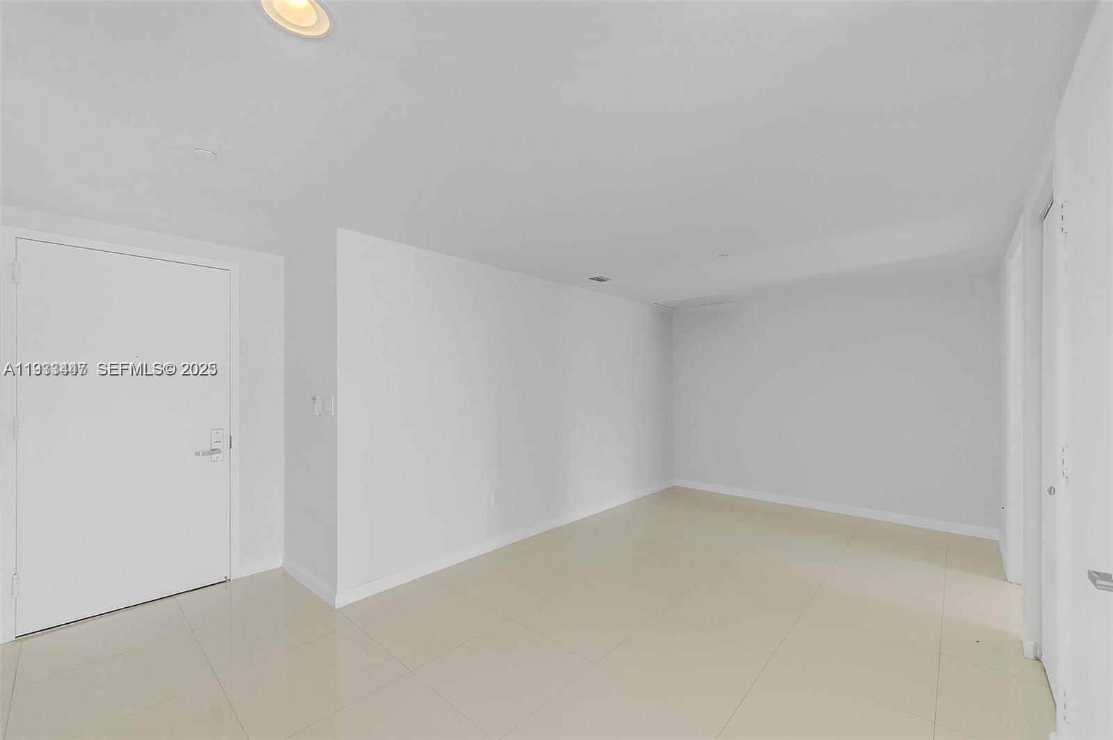 495 Brickell Ave #2103, Miami FL 33131