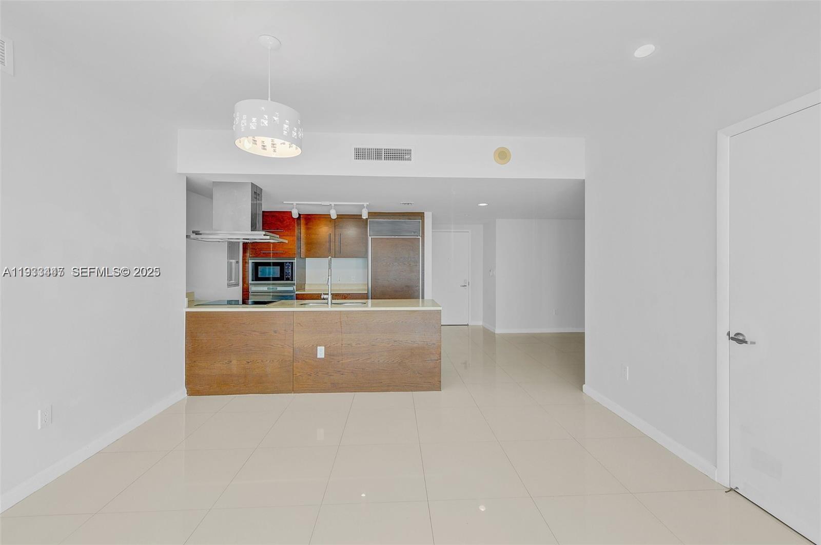 495 Brickell Ave #2103, Miami FL 33131
