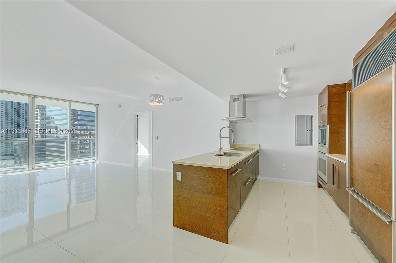 495 Brickell Ave #2103, Miami FL 33131