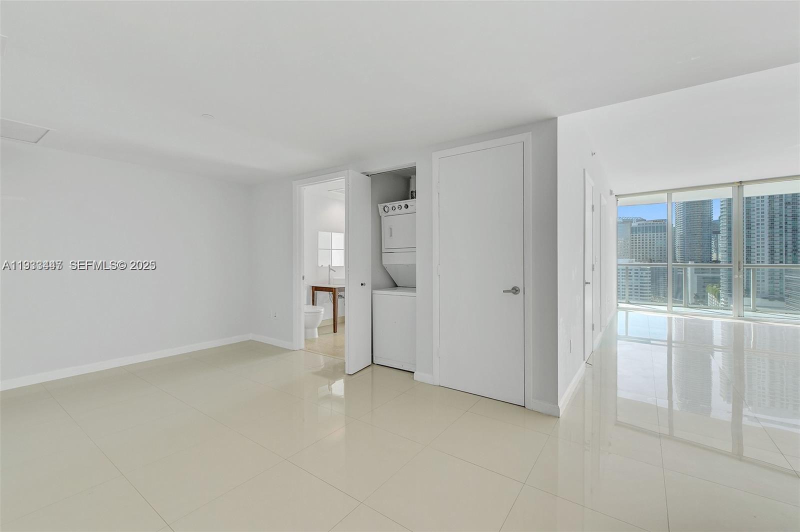 495 Brickell Ave #2103, Miami FL 33131