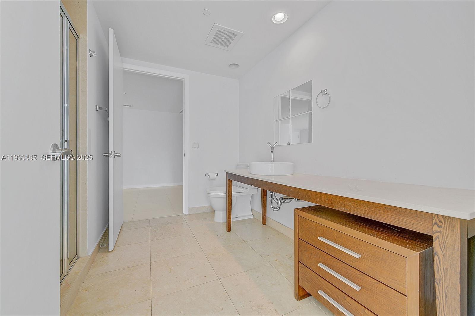 495 Brickell Ave #2103, Miami FL 33131
