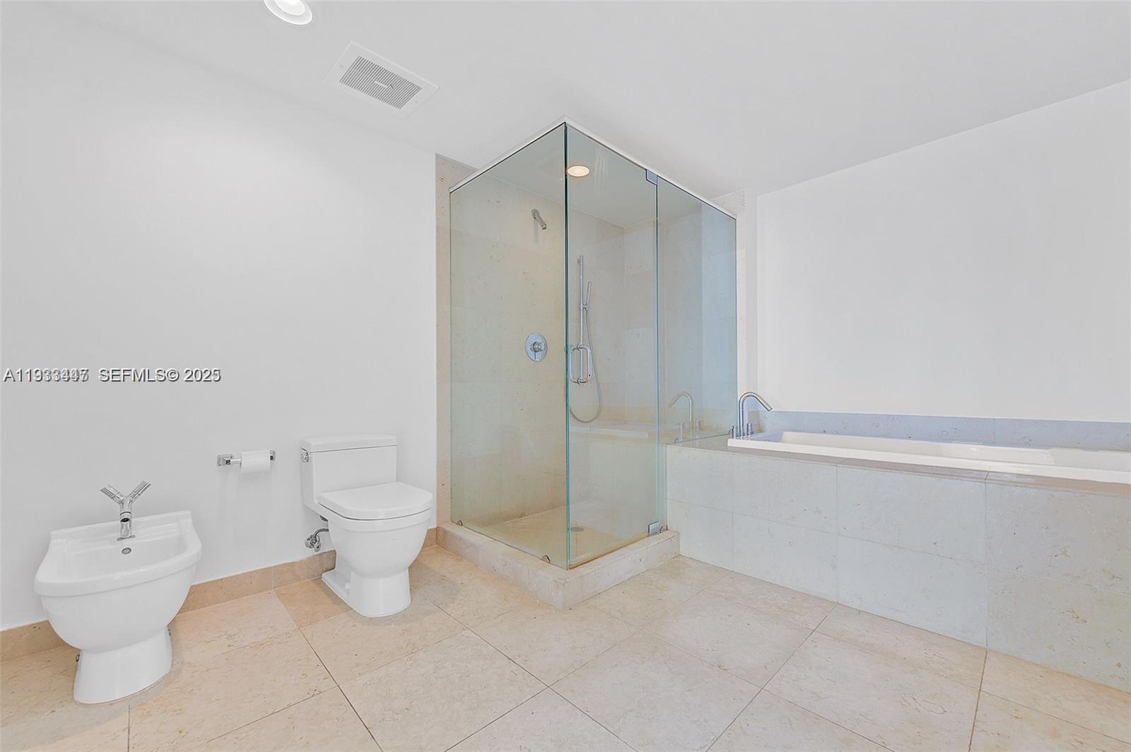 495 Brickell Ave #2103, Miami FL 33131