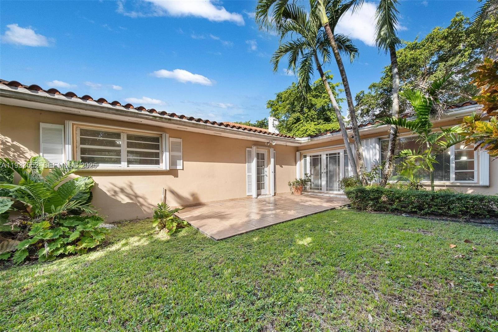 1530 Catalonia Ave, Coral Gables FL 33134