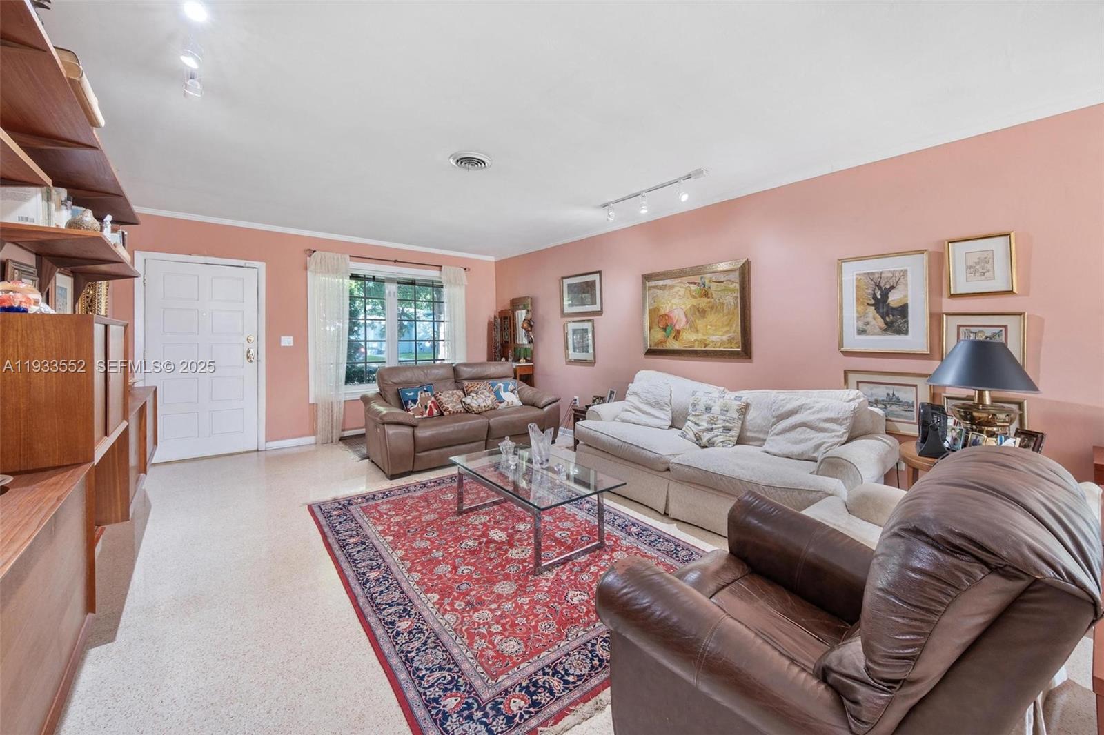 1530 Catalonia Ave, Coral Gables FL 33134