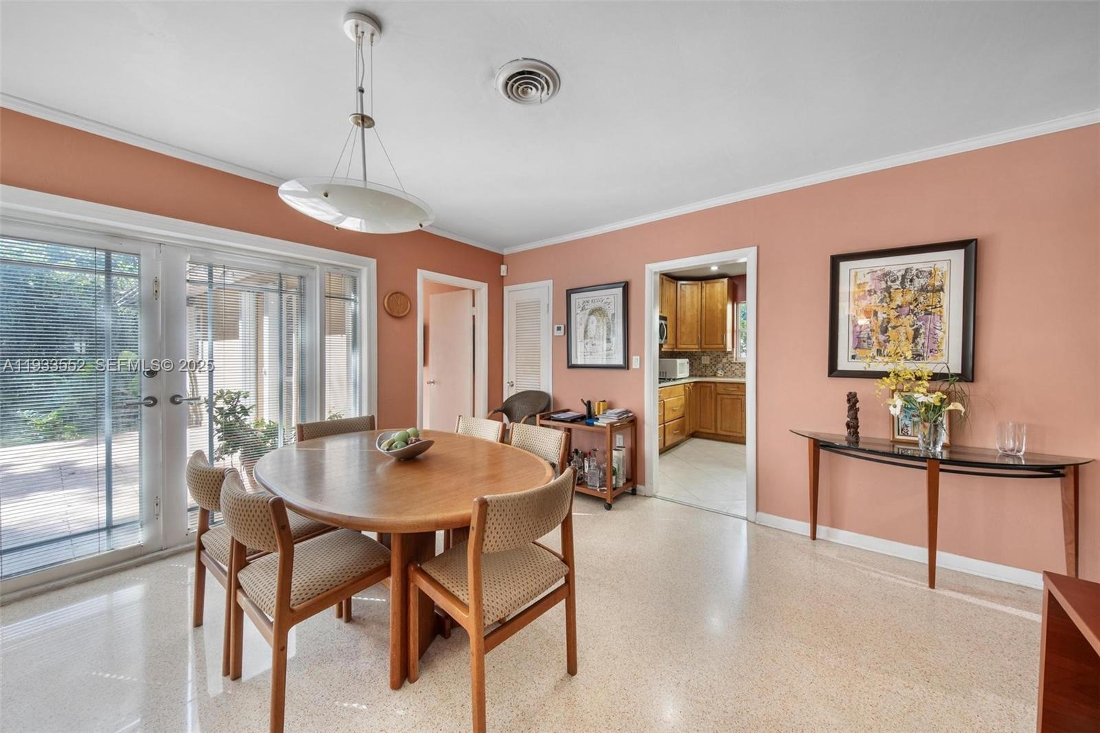 1530 Catalonia Ave, Coral Gables FL 33134