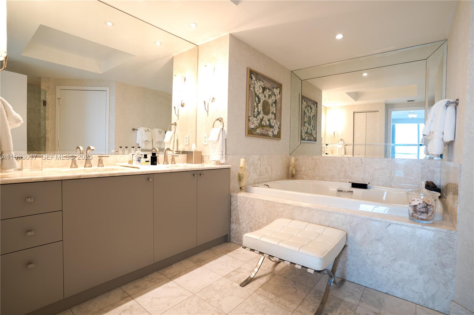 1331 Brickell Bay Dr #1609, Miami FL 33131