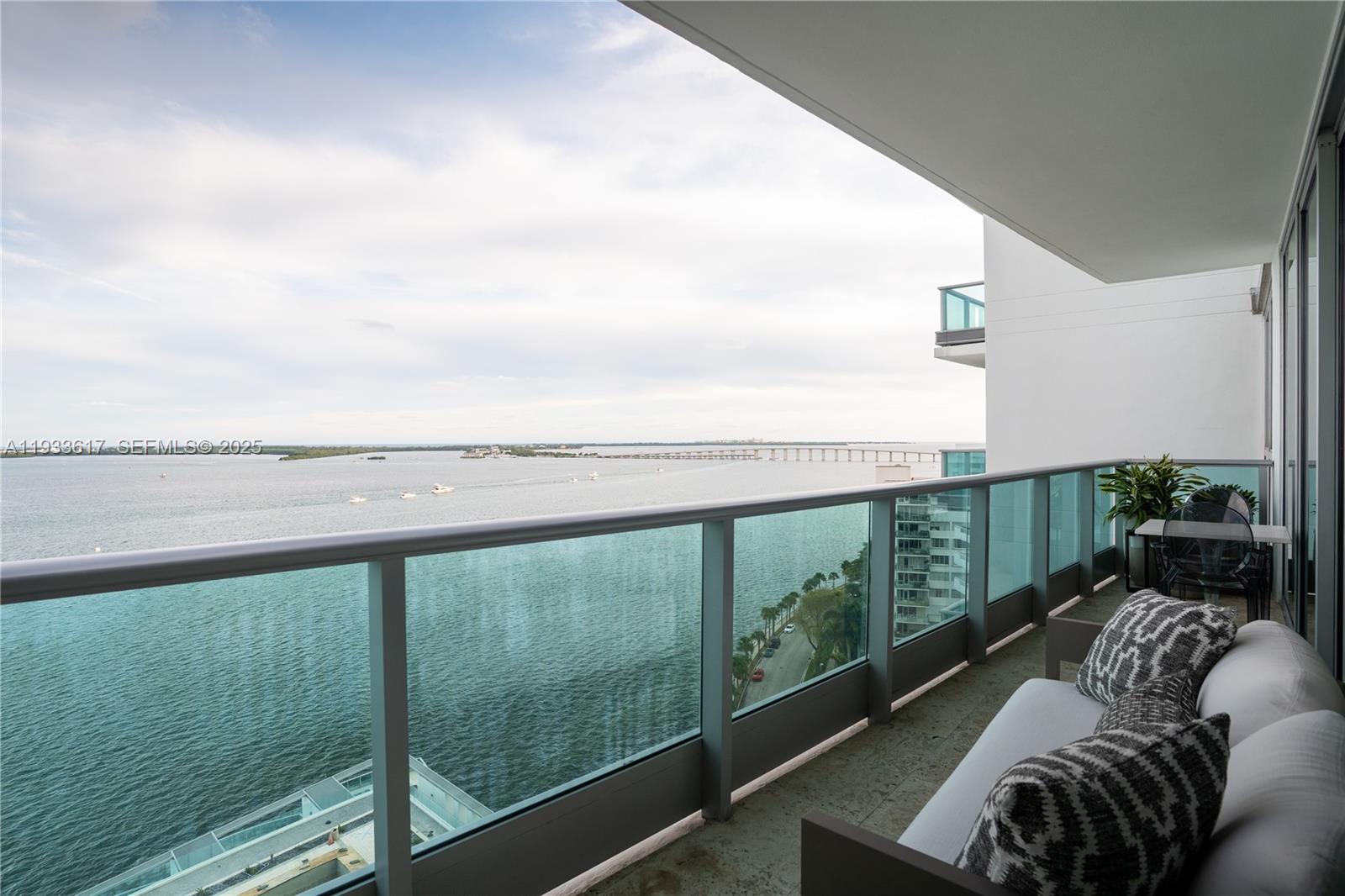 1331 Brickell Bay Dr #1609, Miami FL 33131