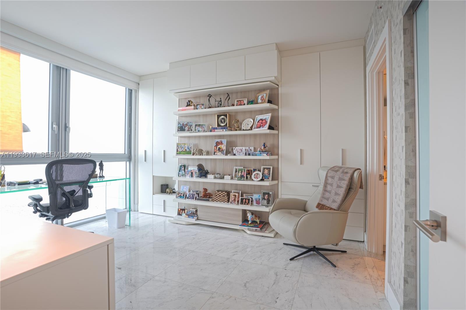 1331 Brickell Bay Dr #1609, Miami FL 33131