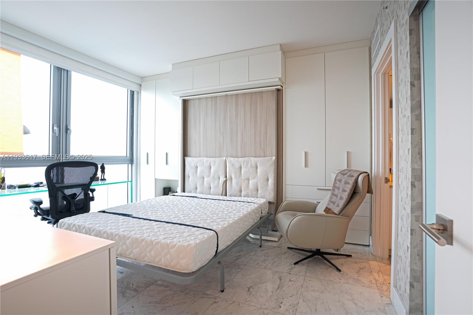 1331 Brickell Bay Dr #1609, Miami FL 33131