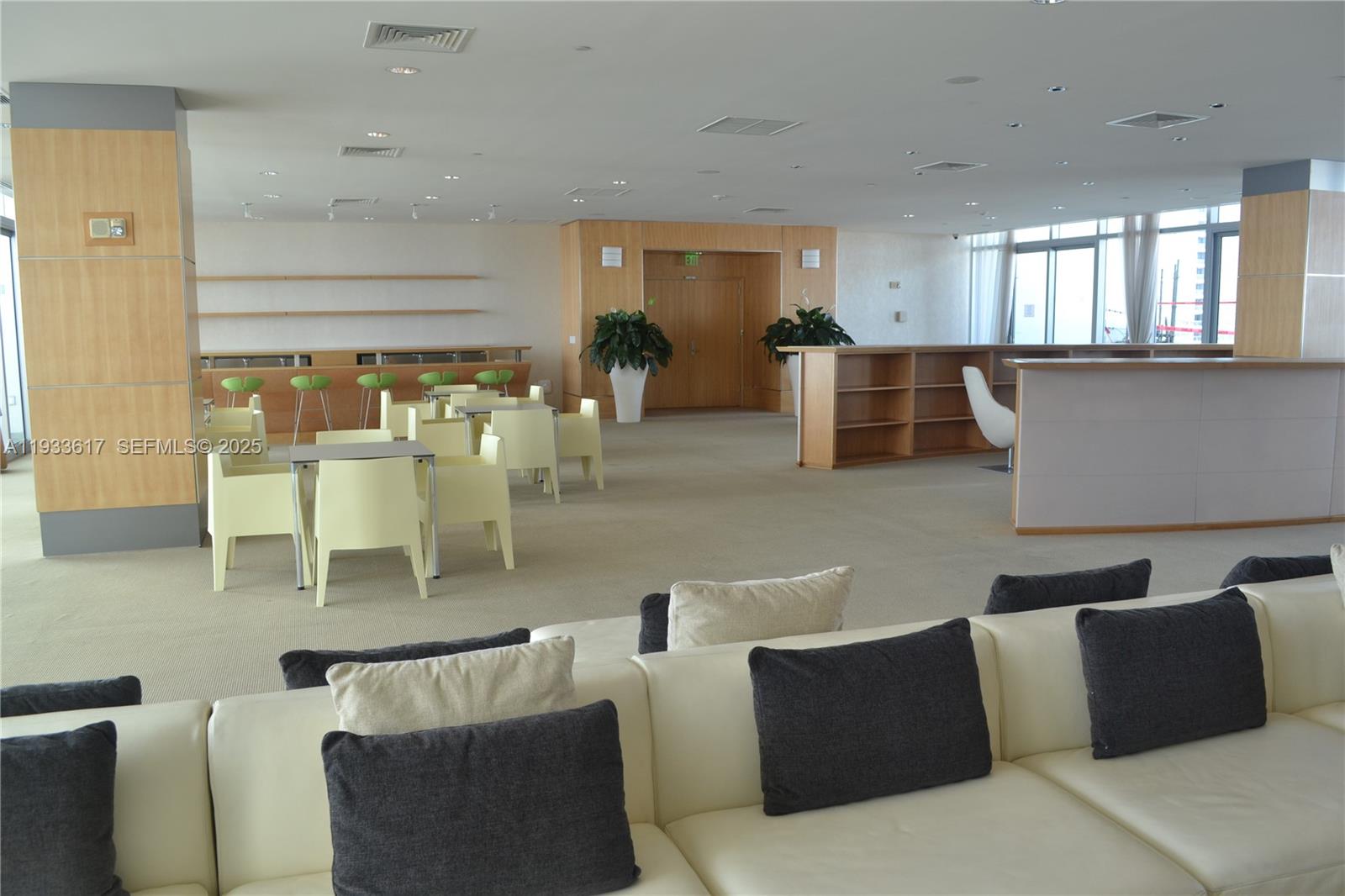 1331 Brickell Bay Dr #1609, Miami FL 33131