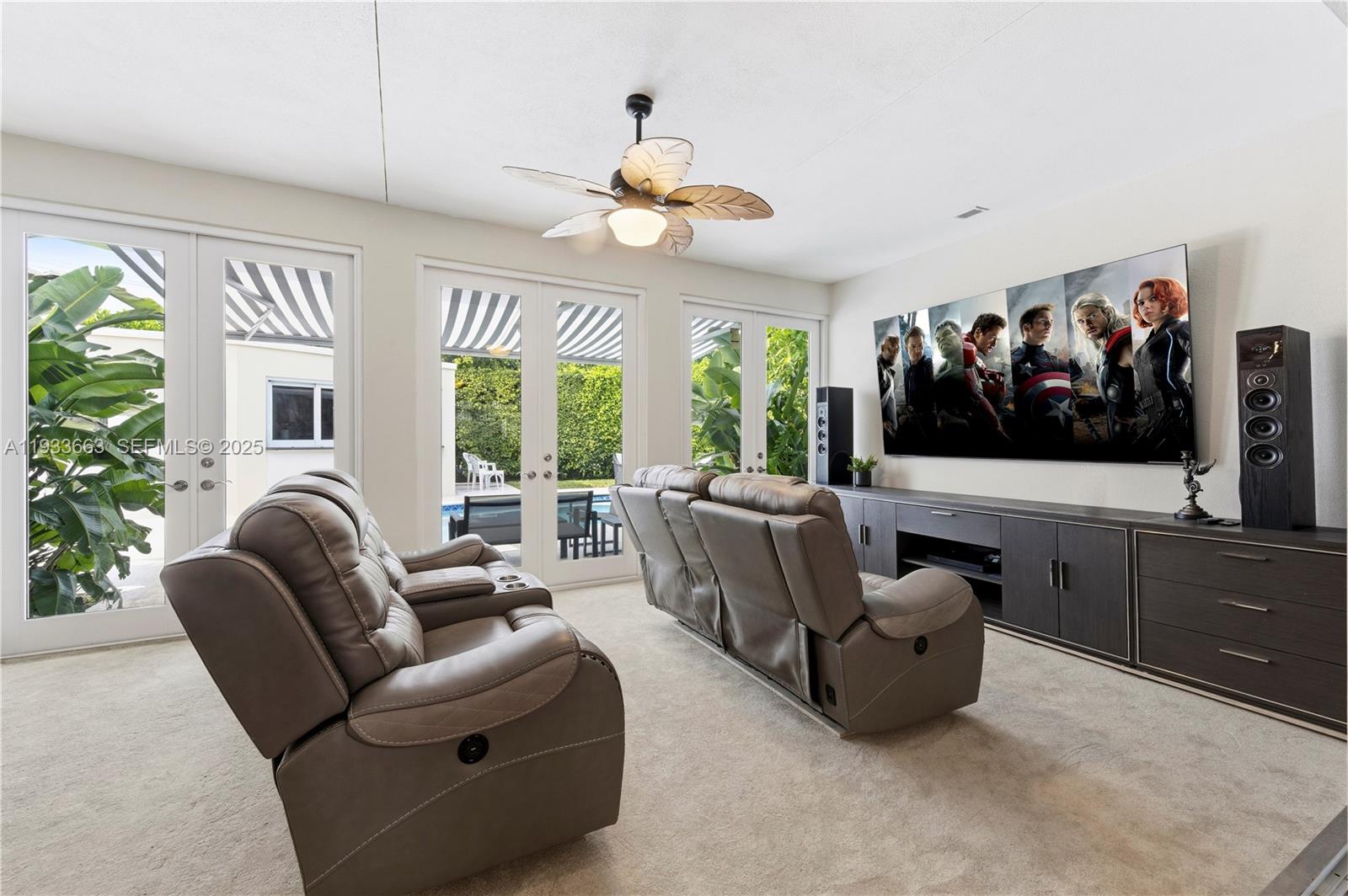 2607 Holy Cross Ln, Lake Worth FL 33460