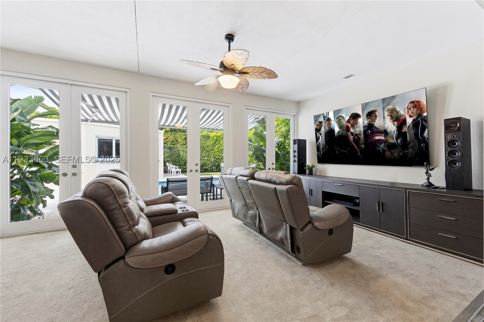 2607 Holy Cross Ln, Lake Worth FL 33460