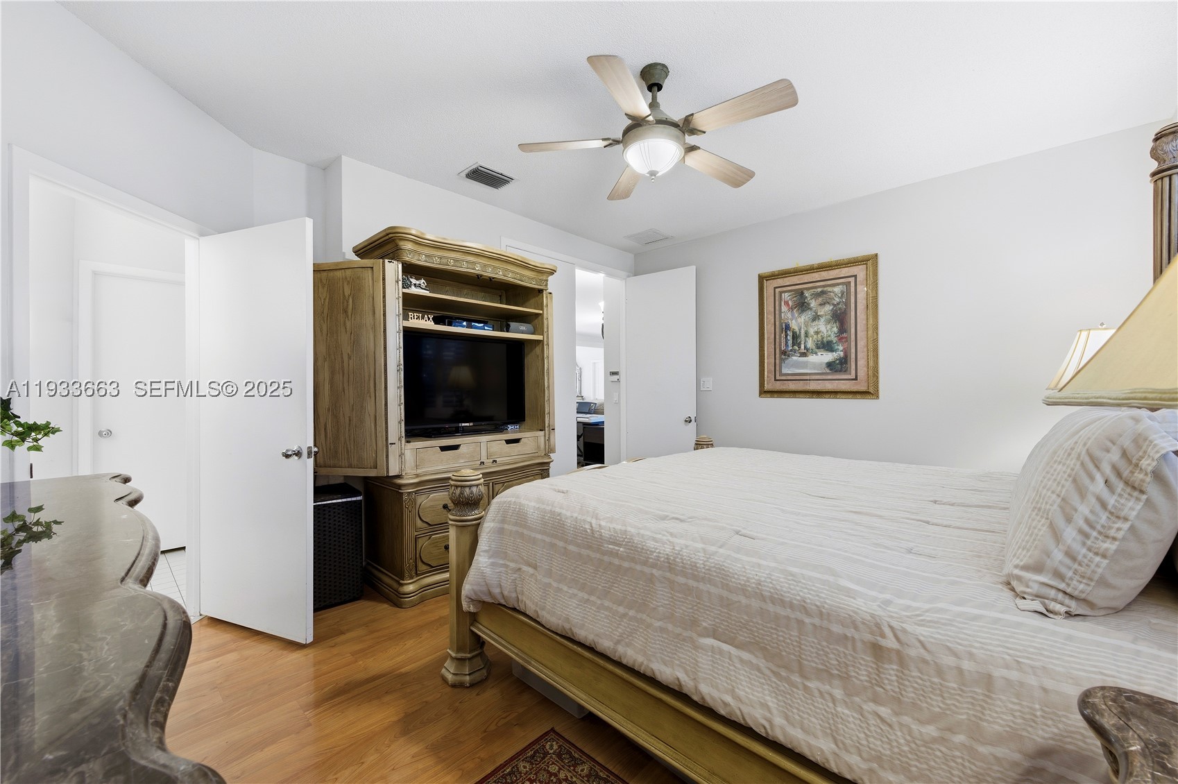 2607 Holy Cross Ln, Lake Worth FL 33460