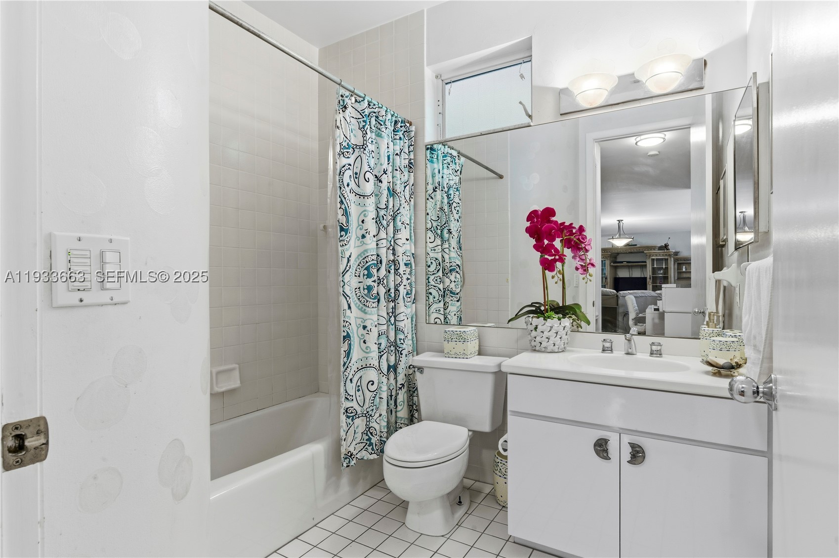 2607 Holy Cross Ln, Lake Worth FL 33460