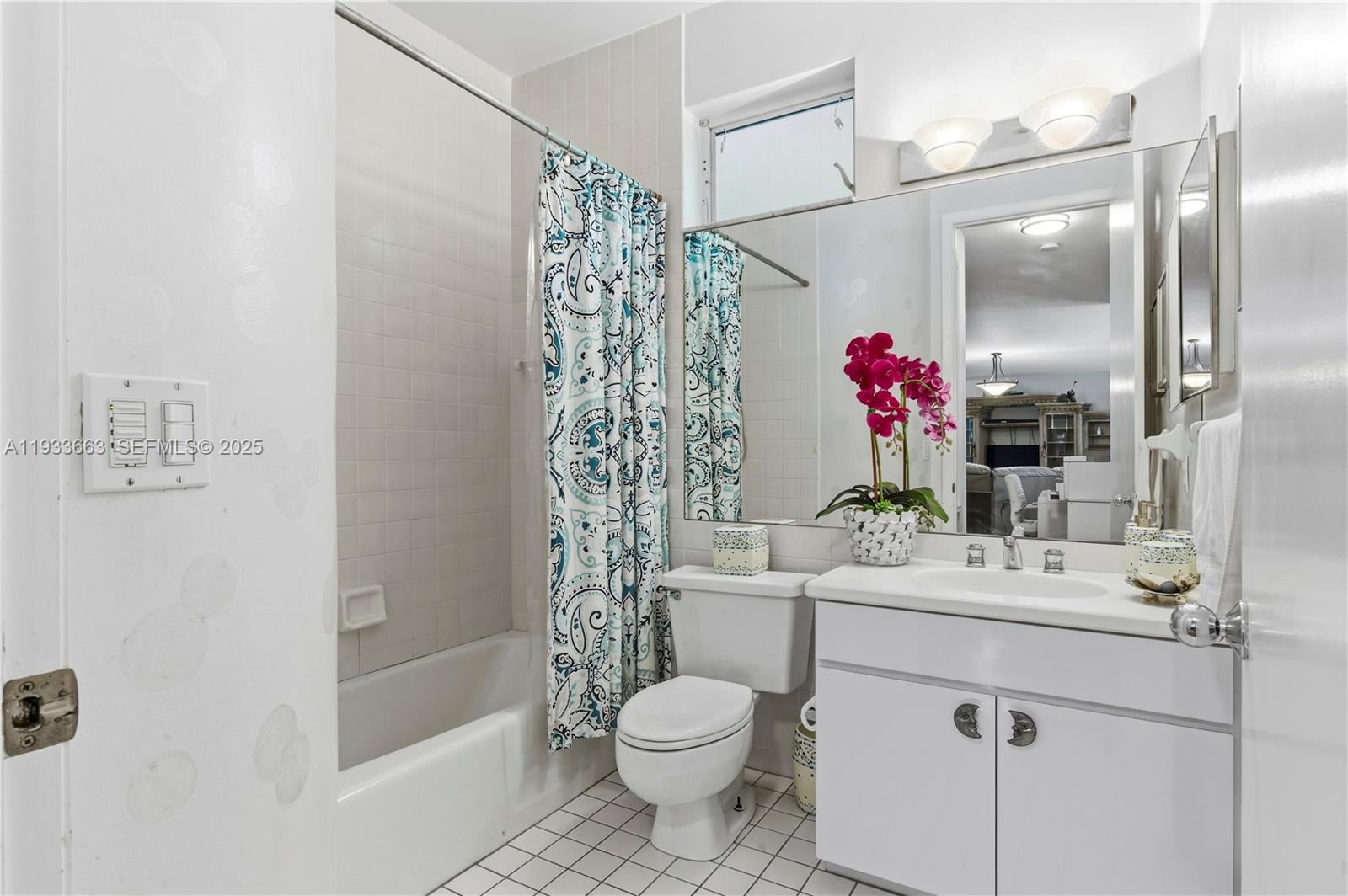 2607 Holy Cross Ln, Lake Worth FL 33460