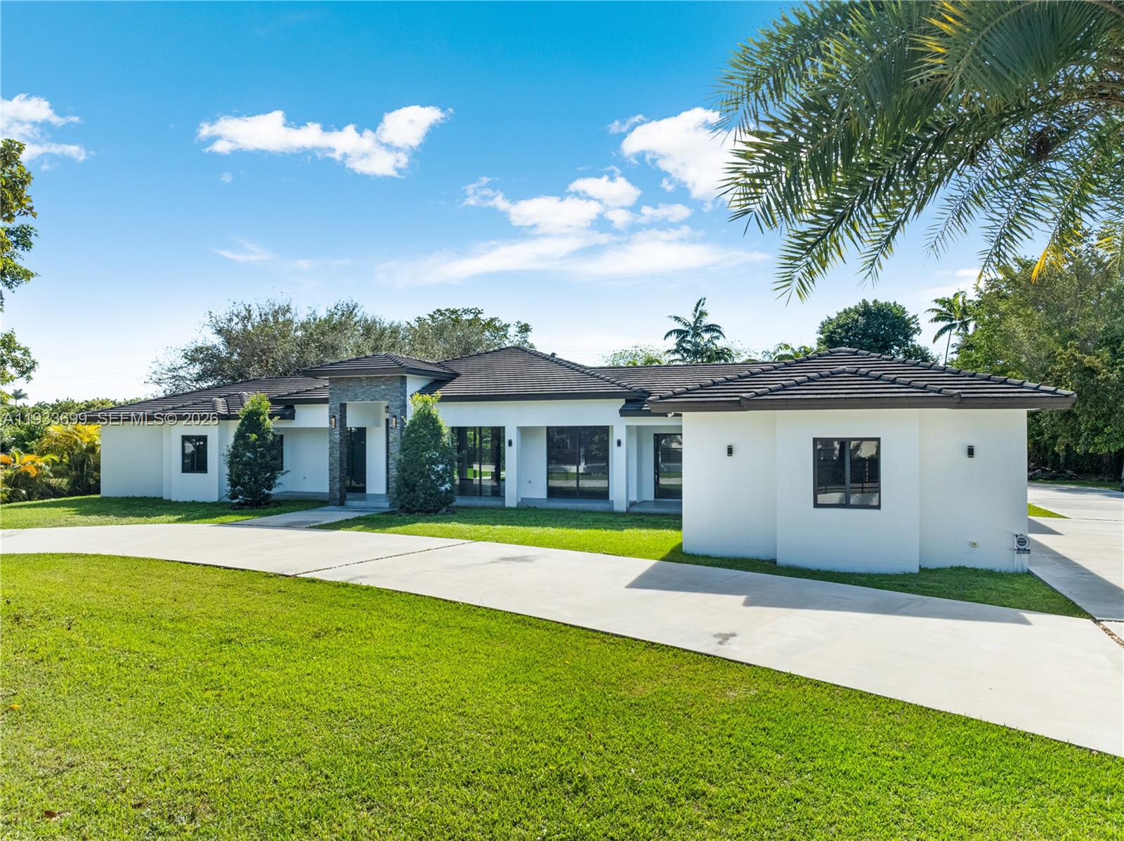 10398 SW 64th St, Miami FL 33173