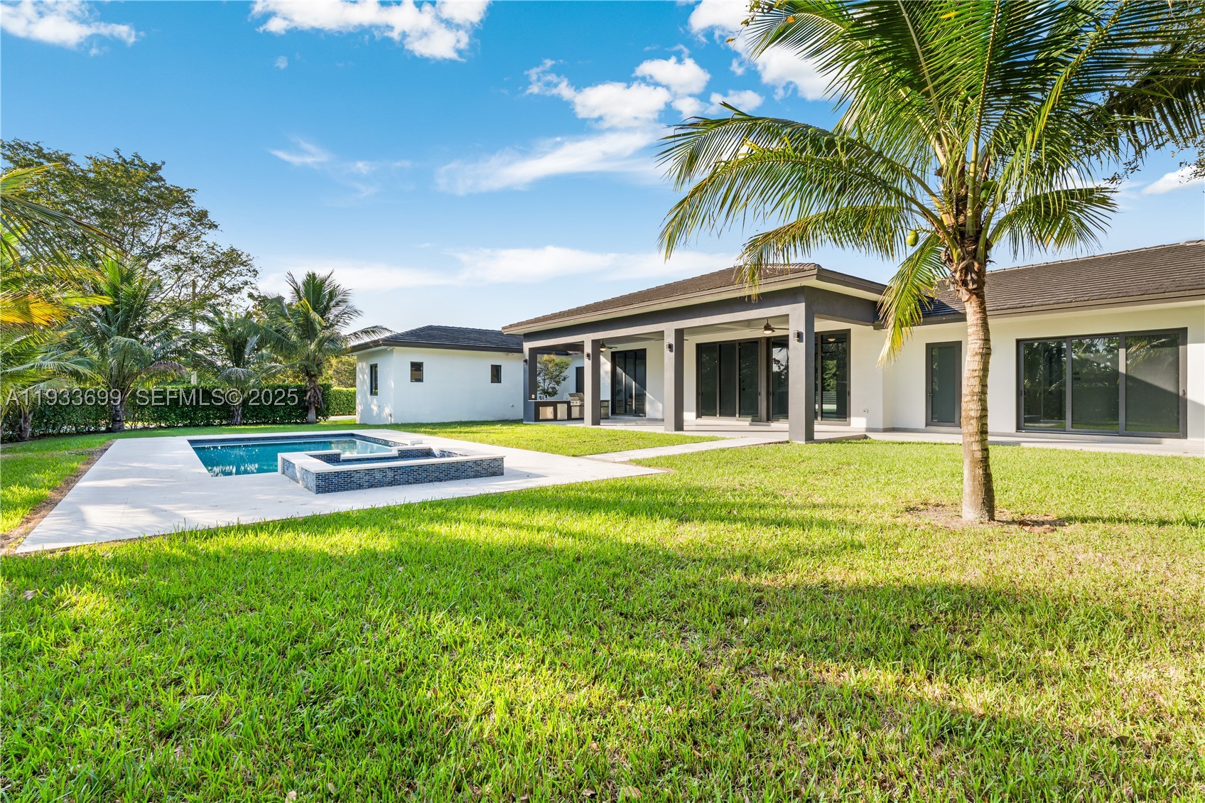 10398 SW 64th St, Miami FL 33173