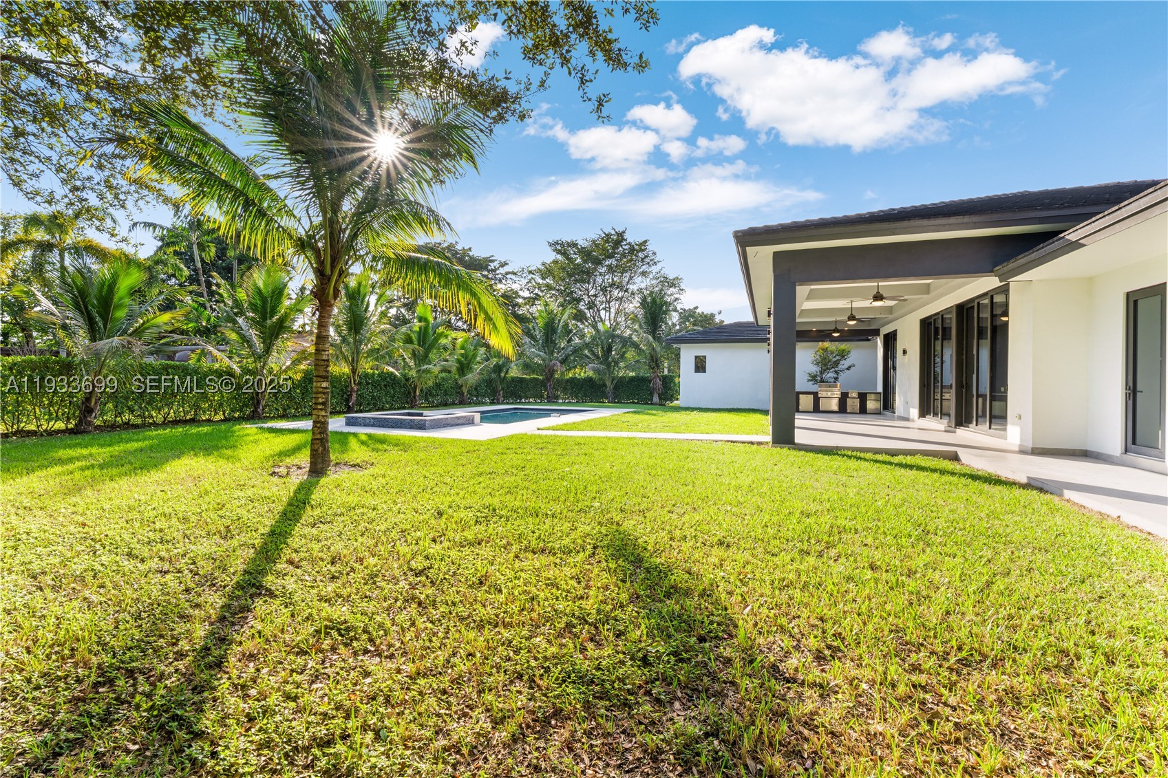 10398 SW 64th St, Miami FL 33173
