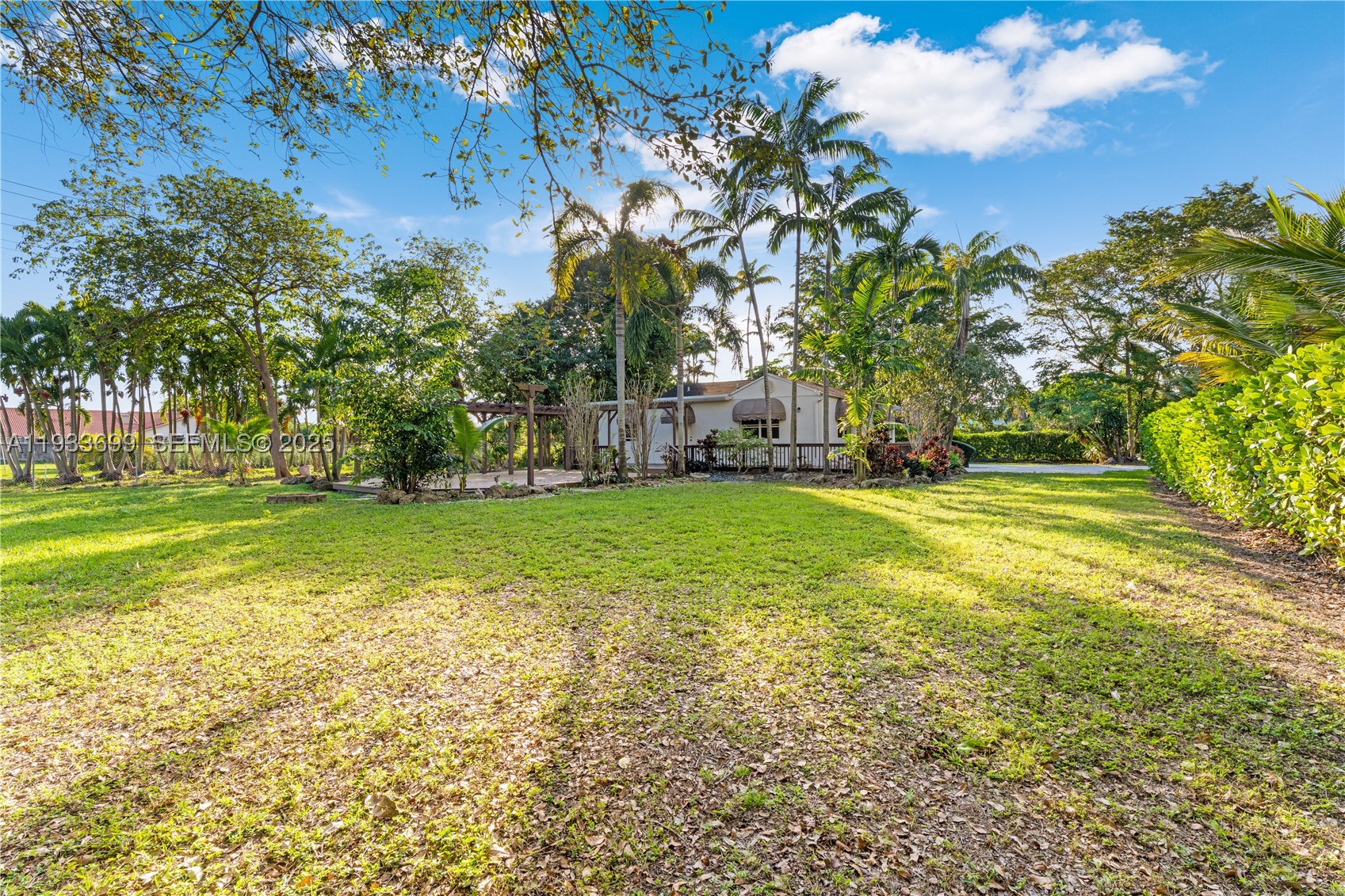 10398 SW 64th St, Miami FL 33173