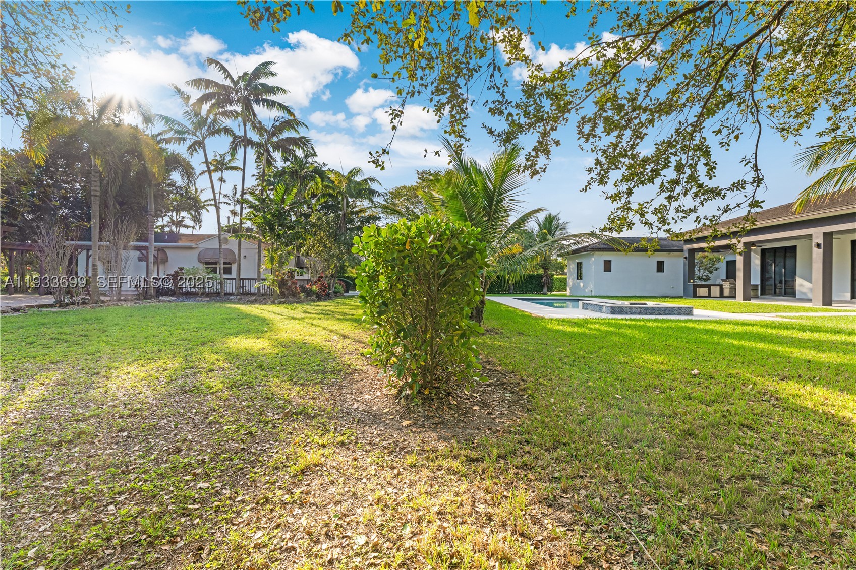 10398 SW 64th St, Miami FL 33173