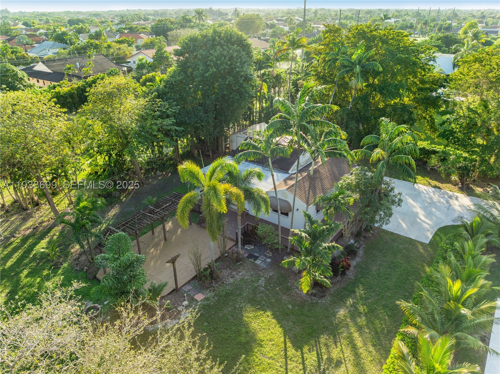 10398 SW 64th St, Miami FL 33173