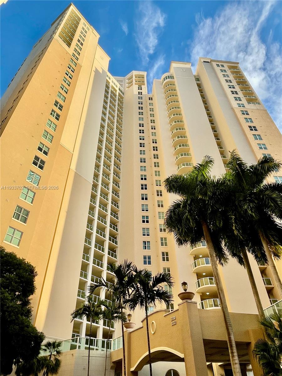 3330 NE 190th St #1112, Aventura FL 33180