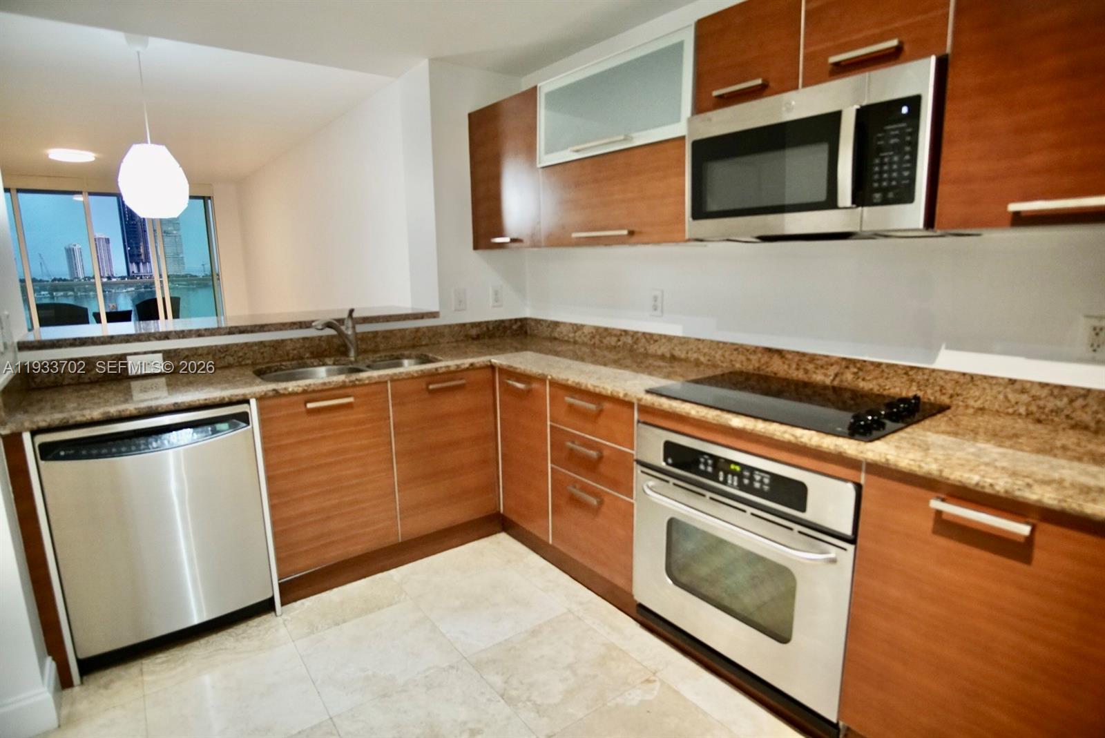 3330 NE 190th St #1112, Aventura FL 33180