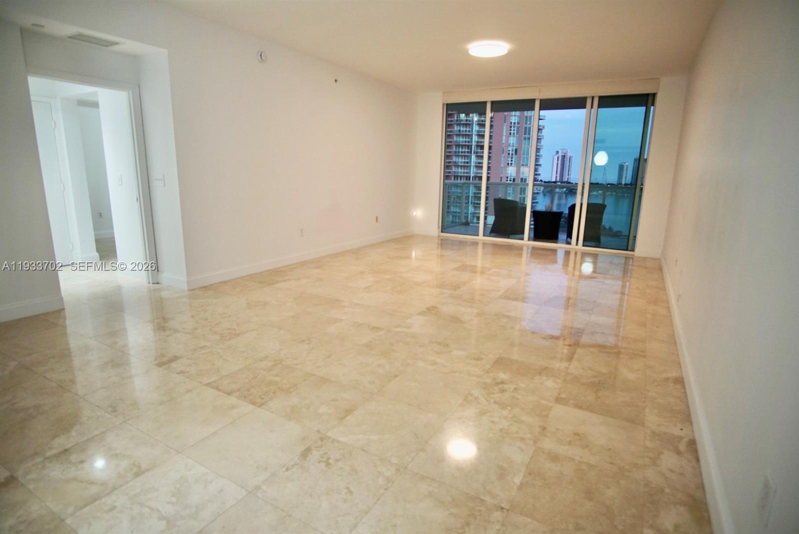 3330 NE 190th St #1112, Aventura FL 33180