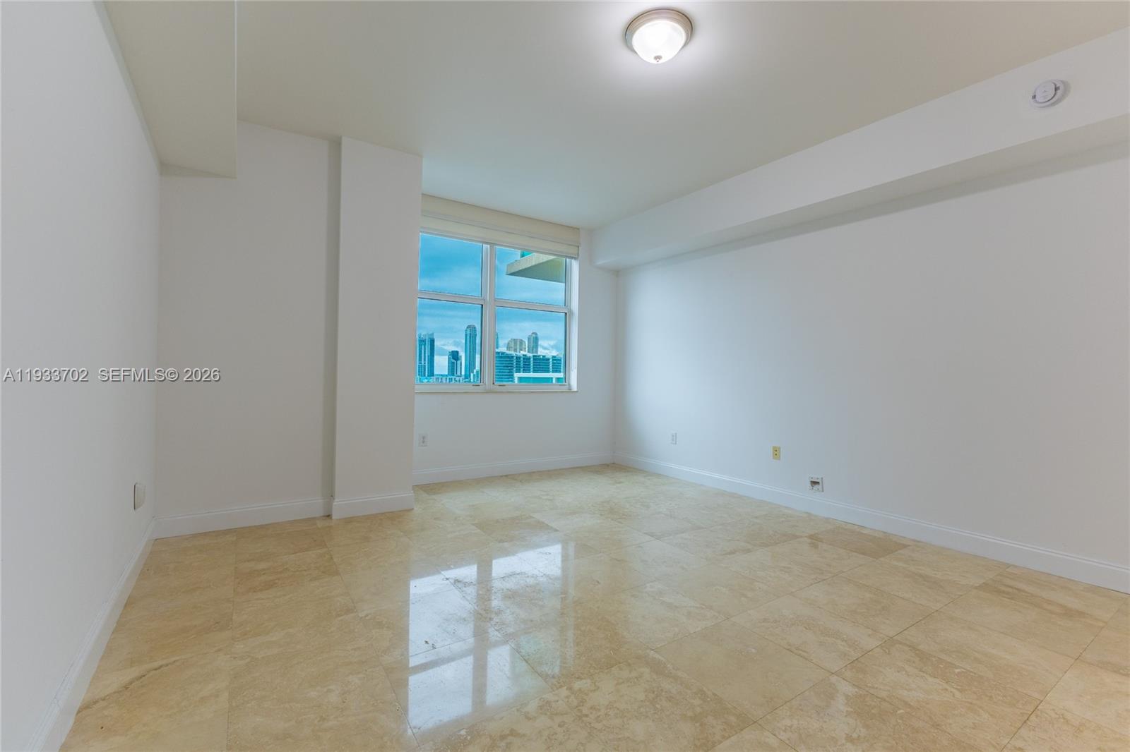 3330 NE 190th St #1112, Aventura FL 33180