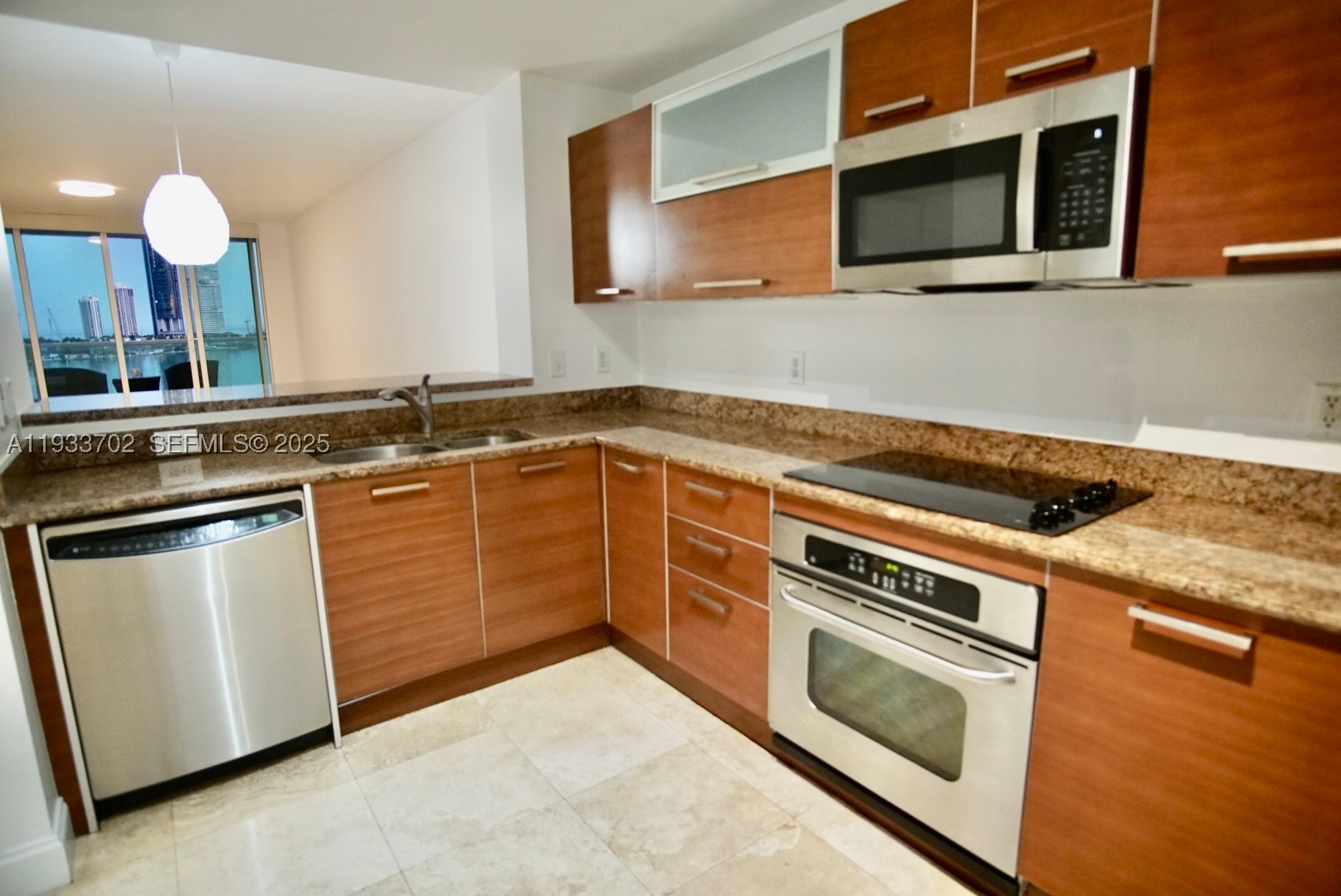 3330 NE 190th St #1112, Aventura FL 33180