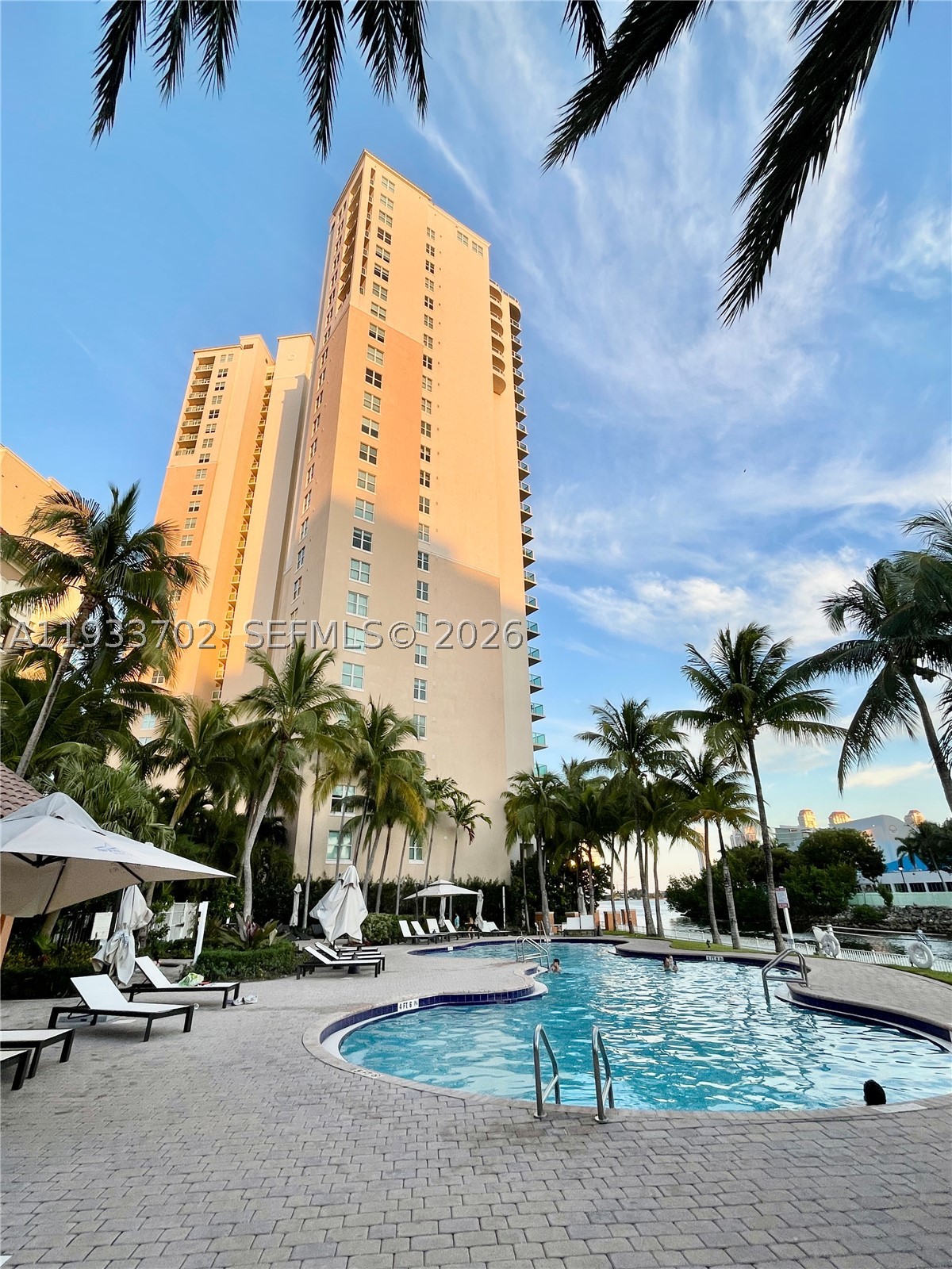 3330 NE 190th St #1112, Aventura FL 33180