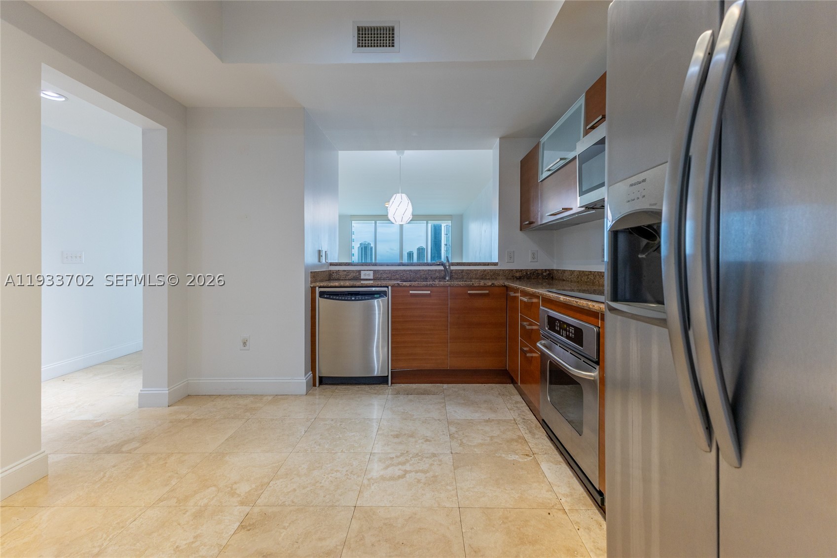 3330 NE 190th St #1112, Aventura FL 33180