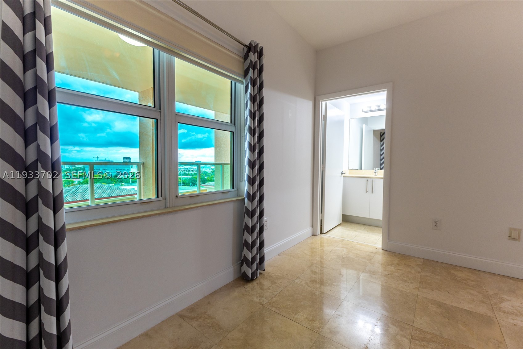 3330 NE 190th St #1112, Aventura FL 33180