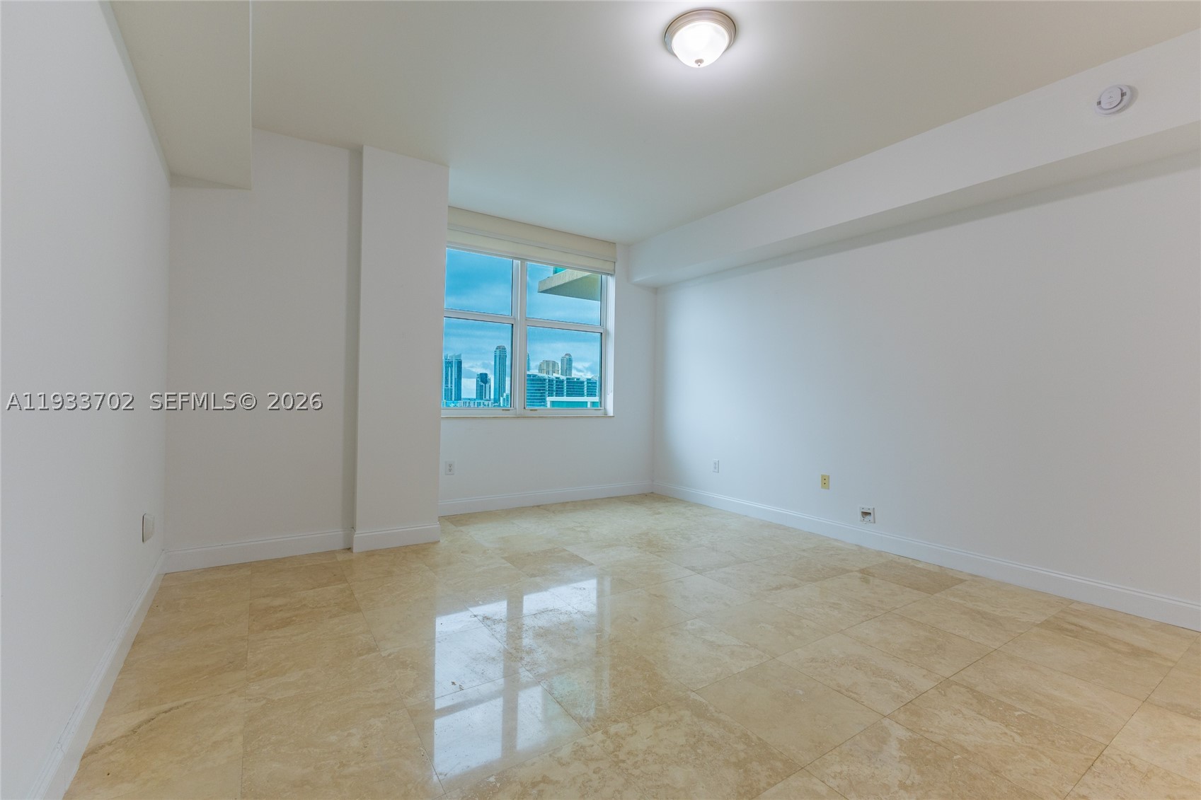 3330 NE 190th St #1112, Aventura FL 33180