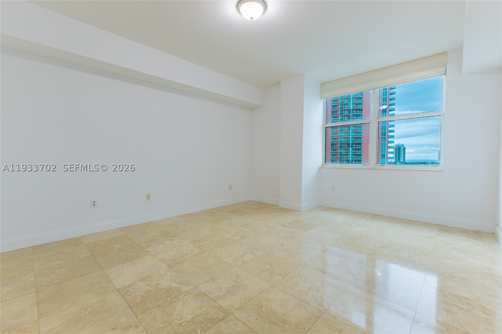 3330 NE 190th St #1112, Aventura FL 33180