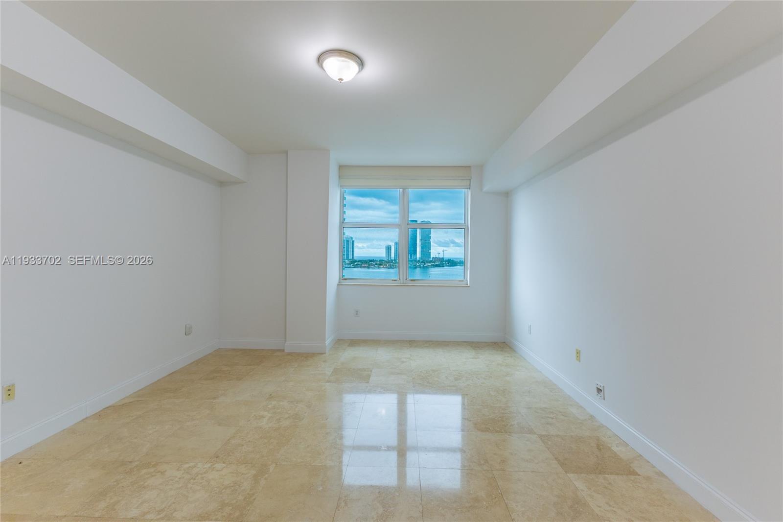 3330 NE 190th St #1112, Aventura FL 33180