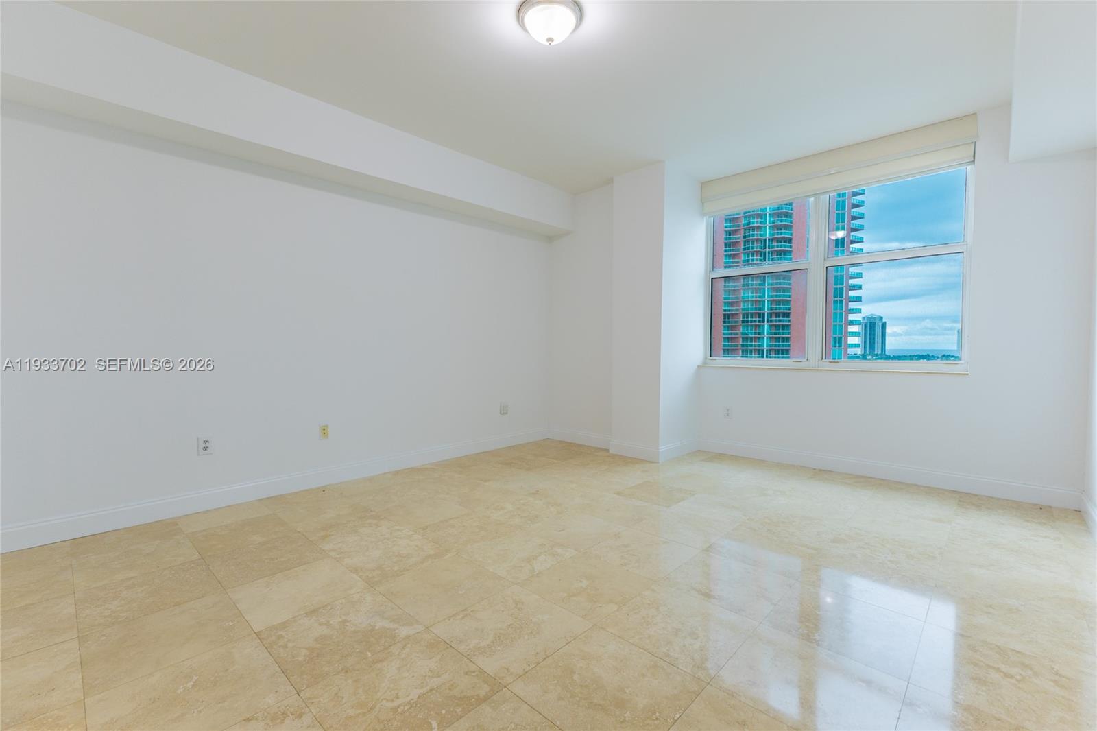 3330 NE 190th St #1112, Aventura FL 33180