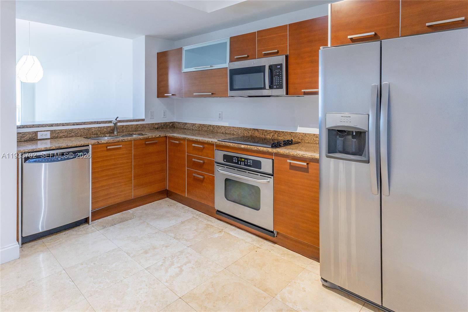 3330 NE 190th St #1112, Aventura FL 33180