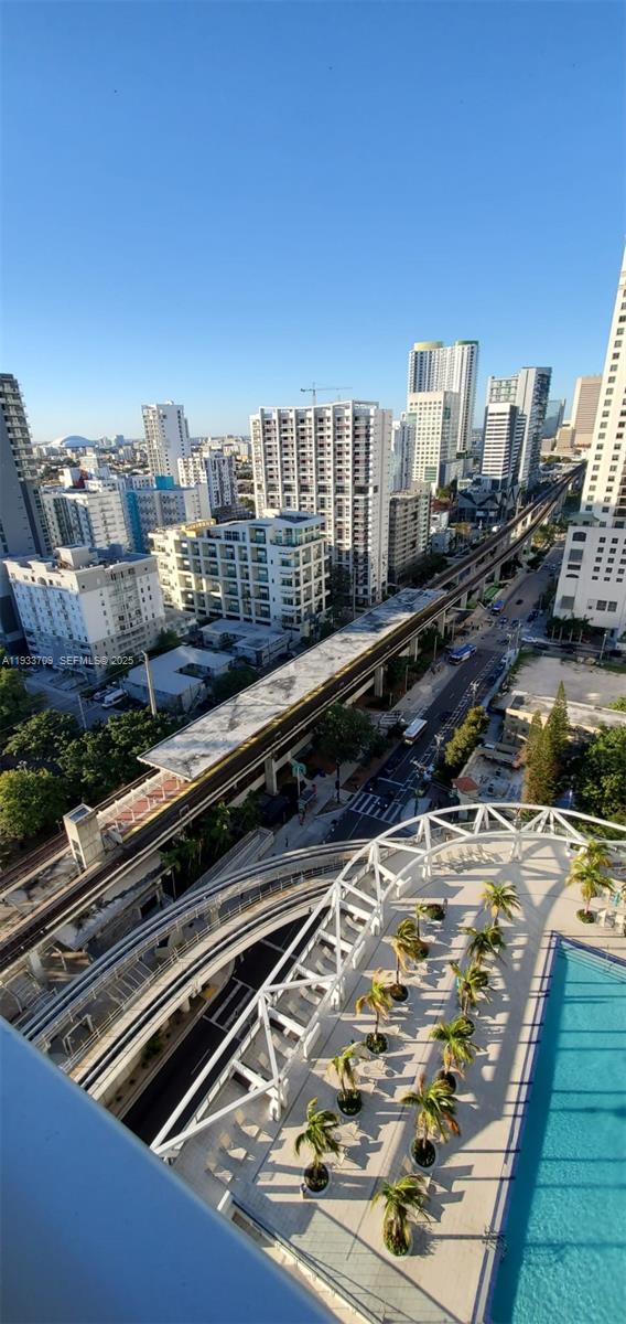 79 SW 12th St #2411-S, Miami FL 33130