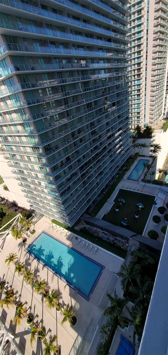 79 SW 12th St #2411-S, Miami FL 33130