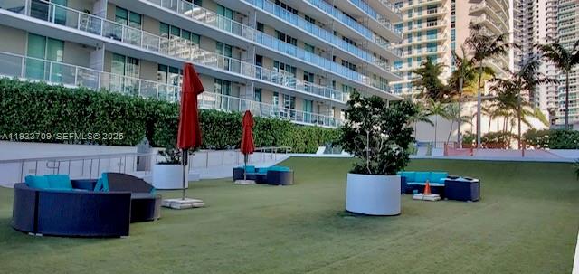 79 SW 12th St #2411-S, Miami FL 33130