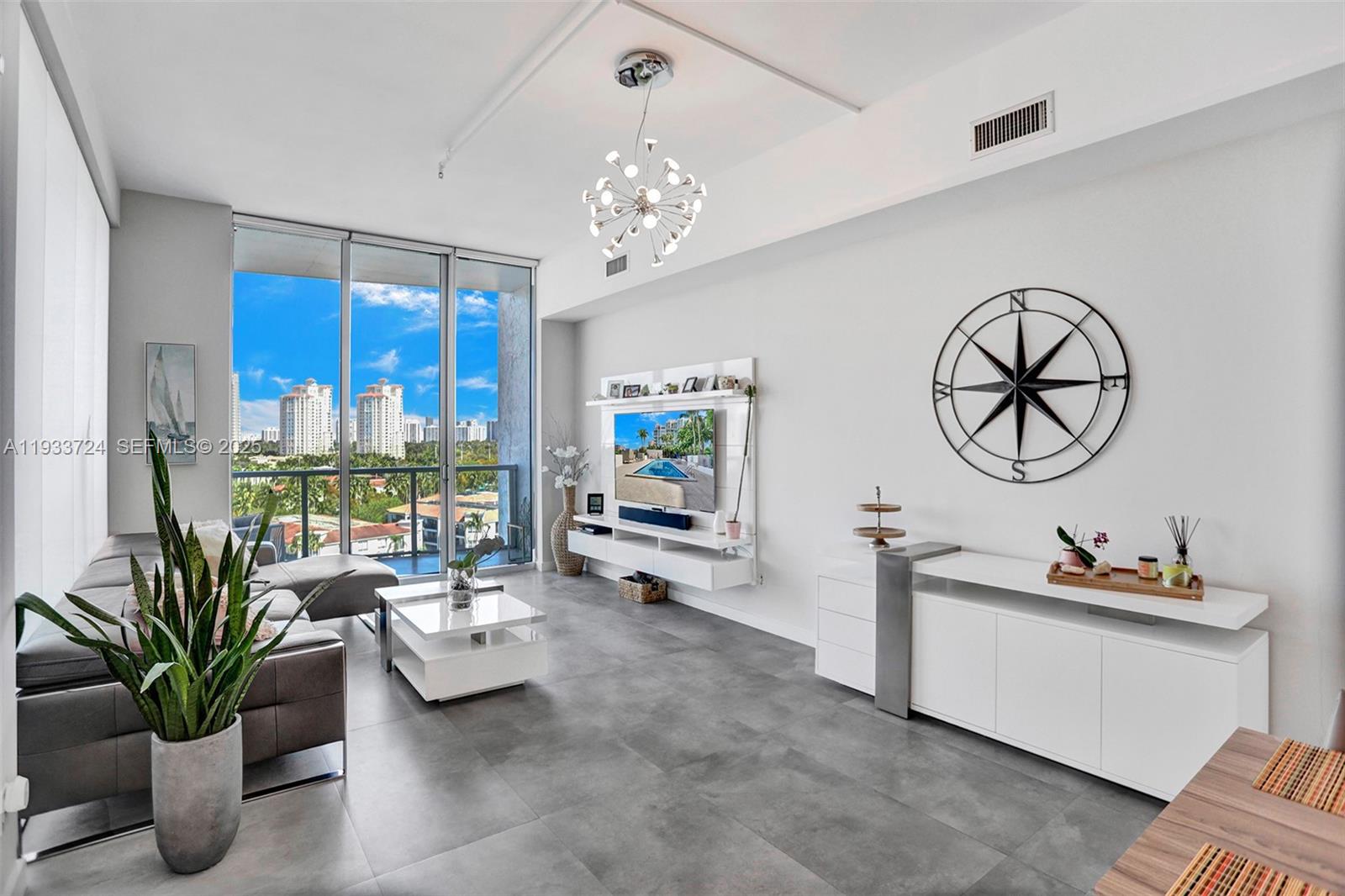 3029 NE 188th St #814, Aventura FL 33180