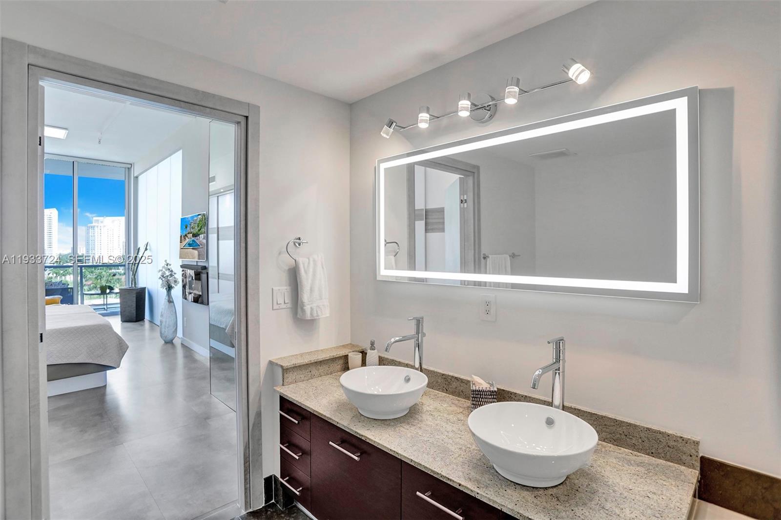 3029 NE 188th St #814, Aventura FL 33180